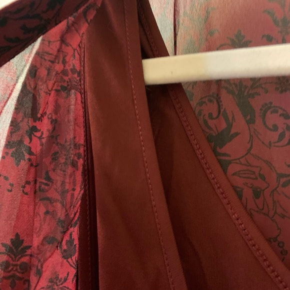 NWT Torrid Disney Villains Burgundy Chiffon Shirtdress Dress, size 4X - Picture 7 of 11